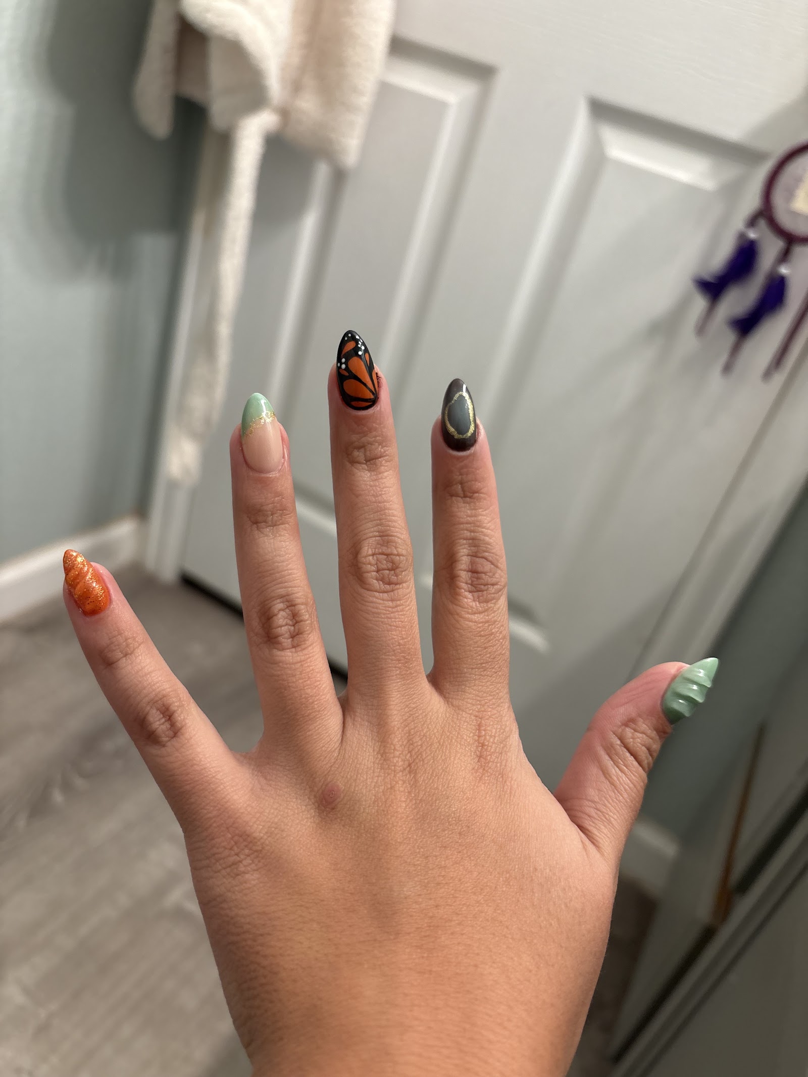 Beauty Con Cariño nail photo 3