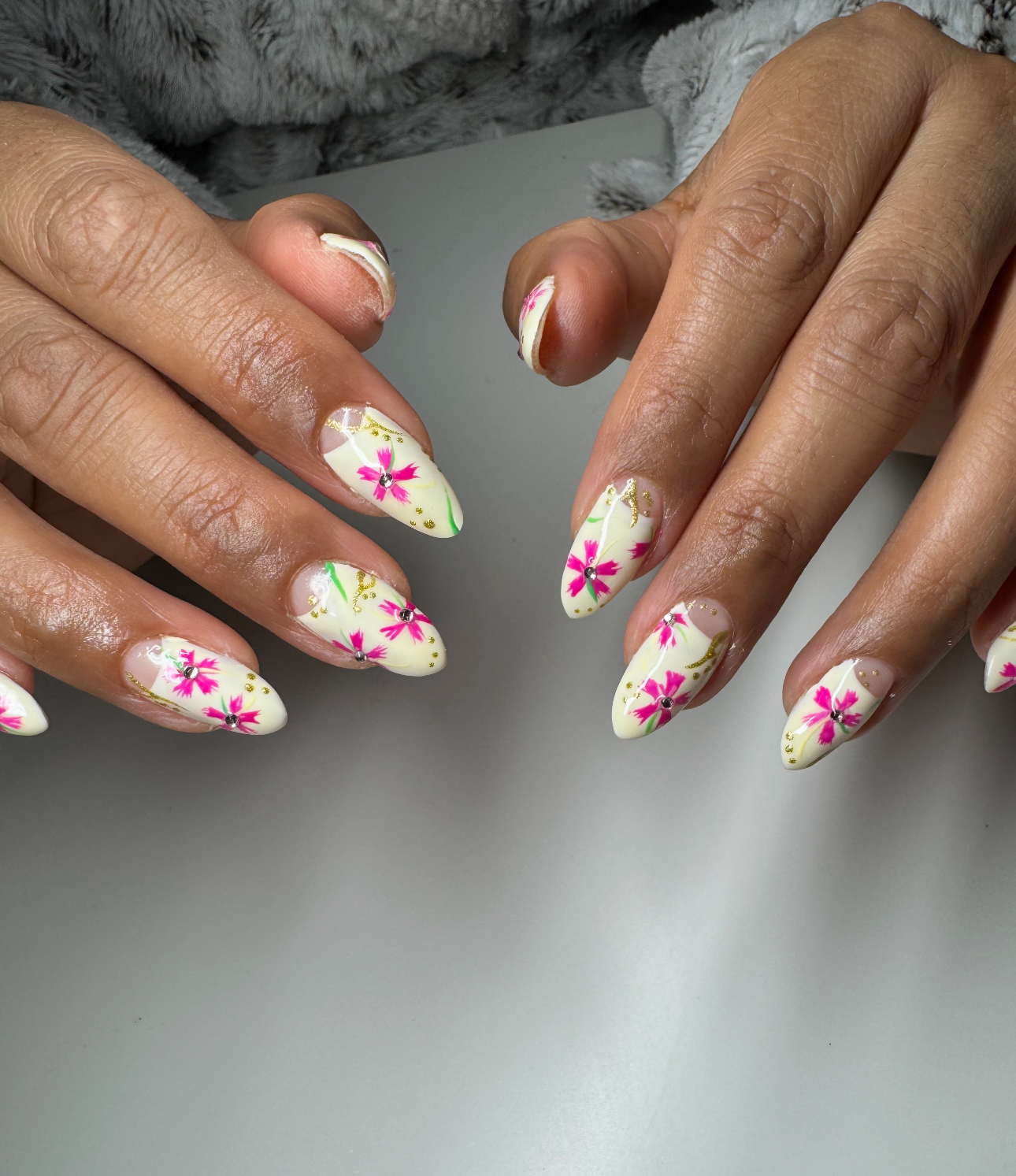 Beauty Con Cariño nail photo 6